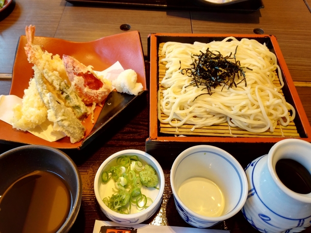 つるつる天ざるうどん.jpg