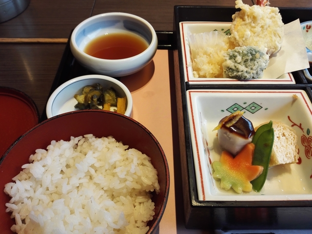 つるつる花見月ご飯.jpg