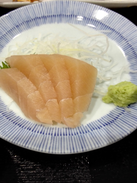 群青かじき刺身.jpg
