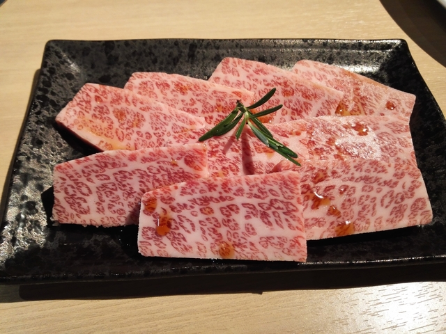 華楽_和牛上カルビ.jpg