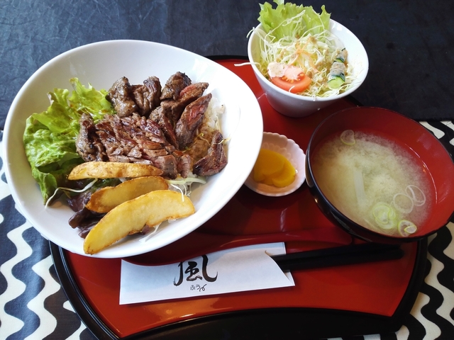 風ステーキ丼.jpg